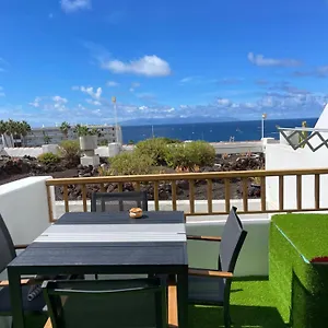 https://los-geranios-38660.in-canary-islands.com